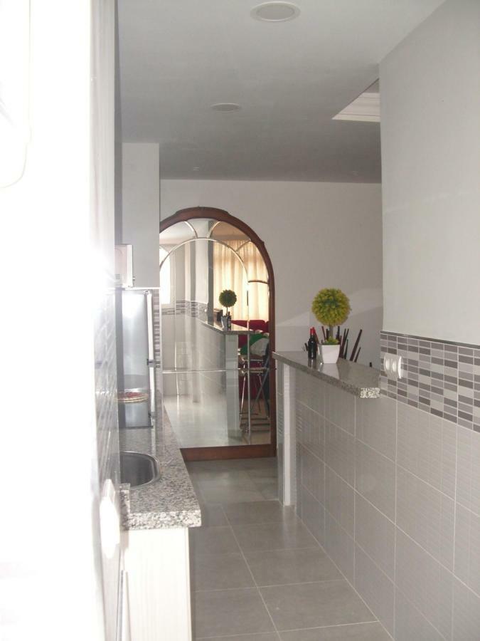 Paseo Maritimo De Poniente Apartman Málaga Kültér fotó