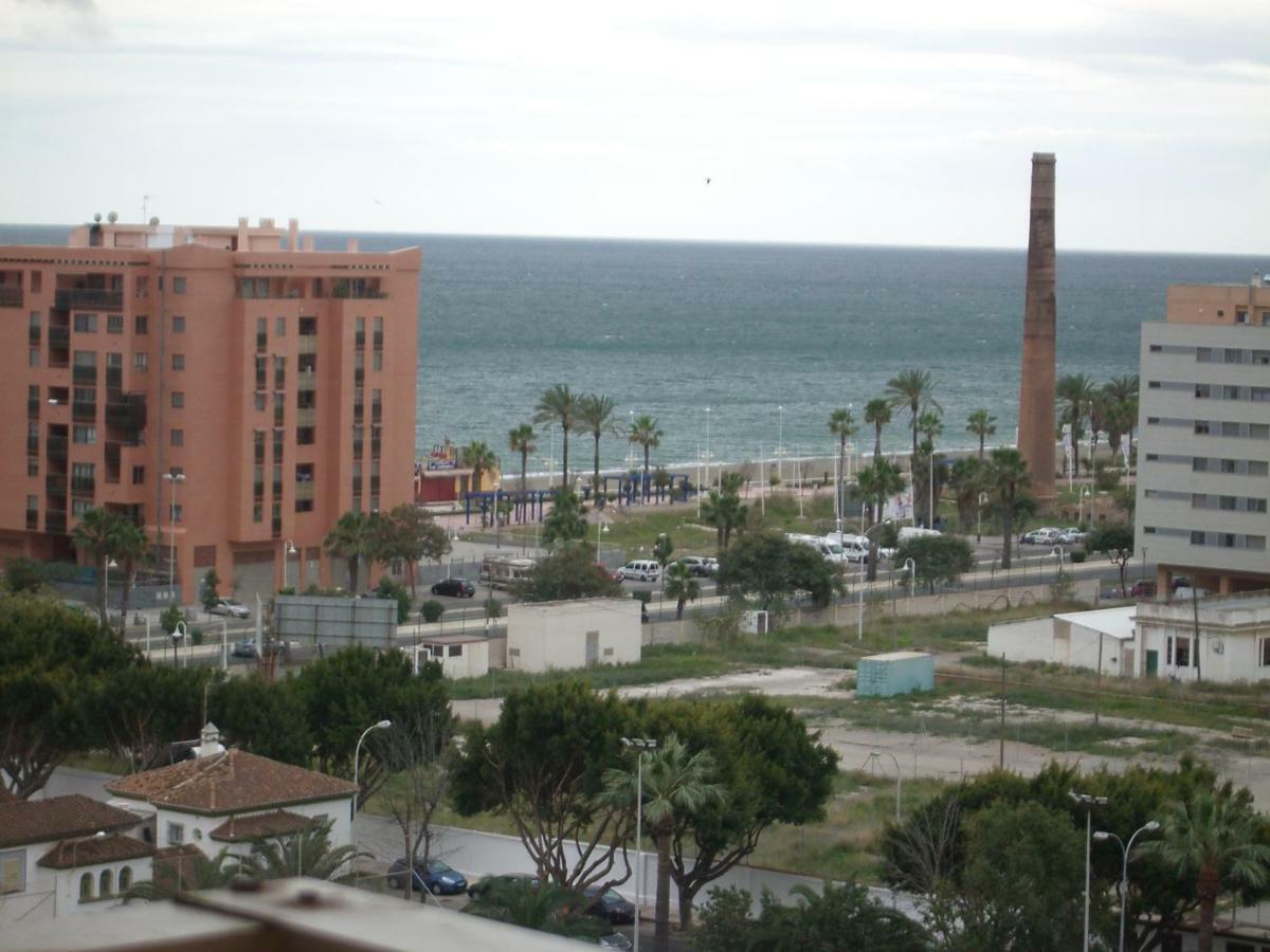 Paseo Maritimo De Poniente Apartman Málaga Kültér fotó