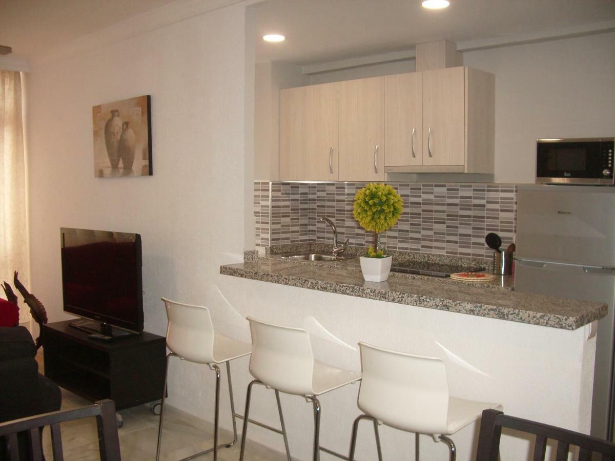 Paseo Maritimo De Poniente Apartman Málaga Kültér fotó