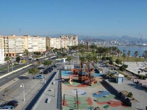 Paseo Maritimo De Poniente Apartman Málaga Kültér fotó