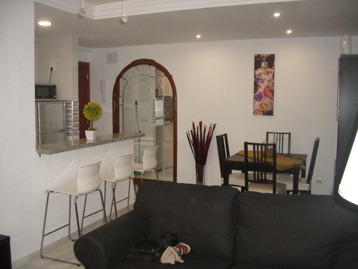Paseo Maritimo De Poniente Apartman Málaga Kültér fotó